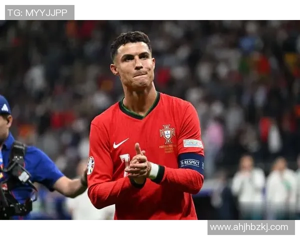 全球足球巨星名字全景图盘点展示足球世界传奇人物风采